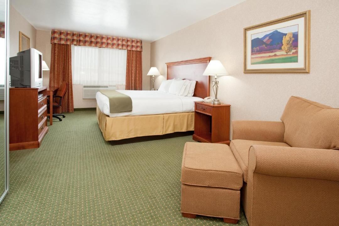 Photo of Bedroom in Gunnison