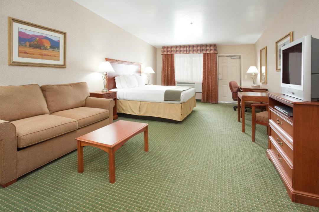 Photo of Bedroom in Gunnison