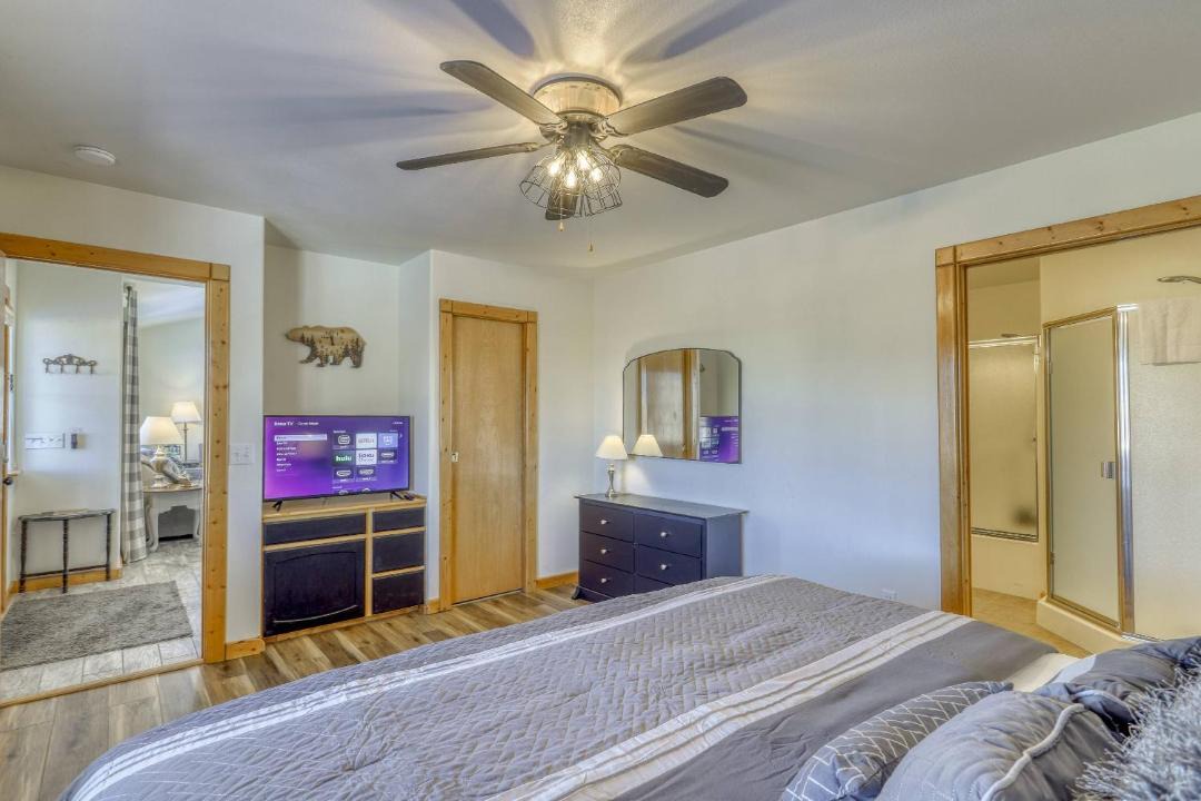 Photo of Bedroom in Lake Hatcher Park