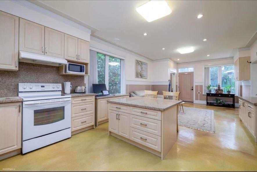 Photo of Kitchen in Queensborough