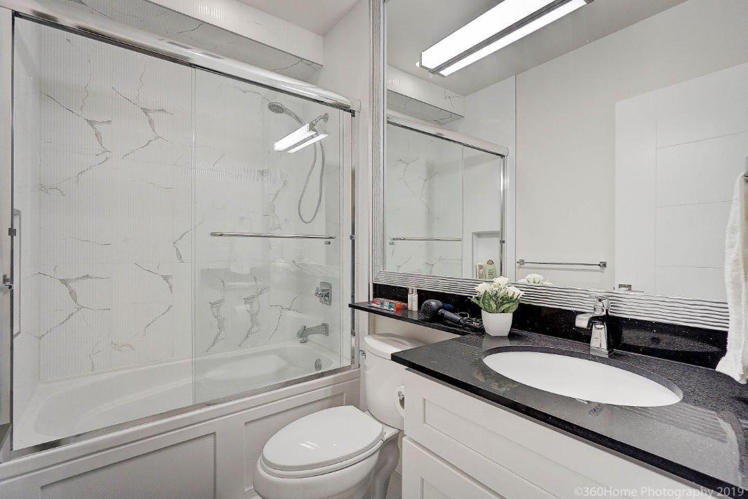 Photo of Bathroom in Dundarave