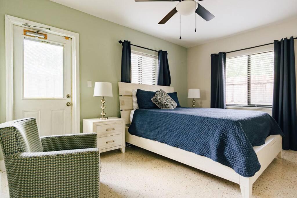 Photo of Bedroom in Pompano Beach