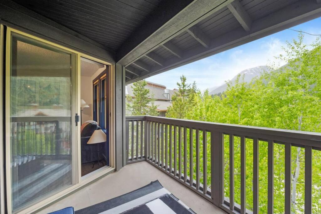 Photo of Patio Balcony in East Kootenay