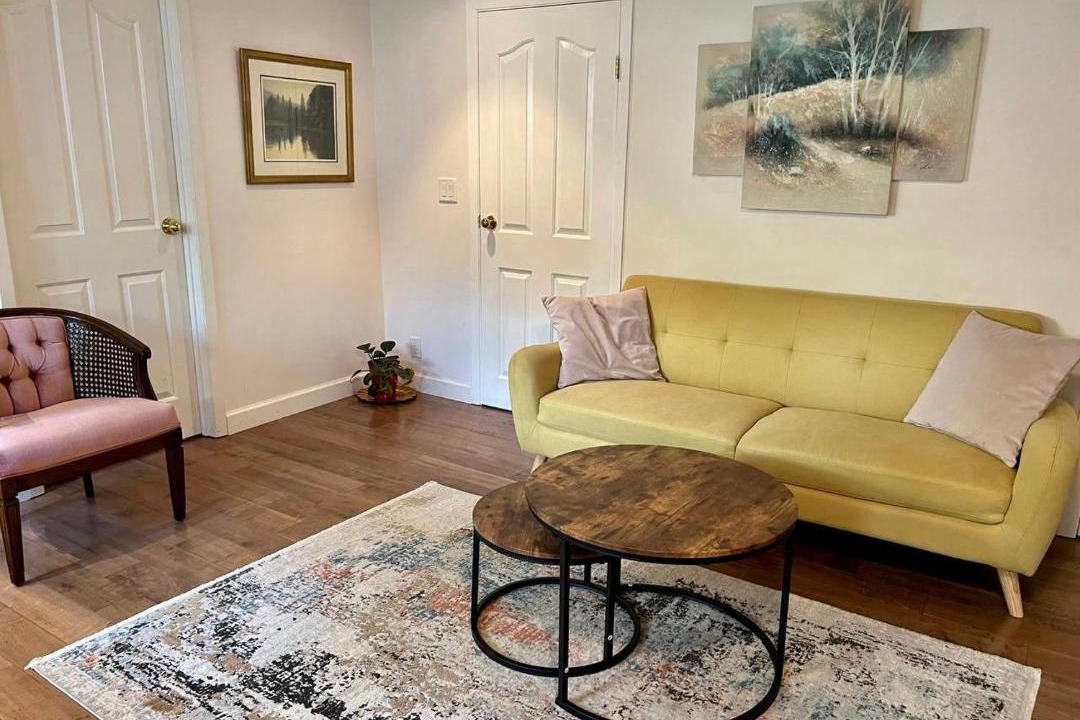 Photo of Livingroom in District of North Vancouver