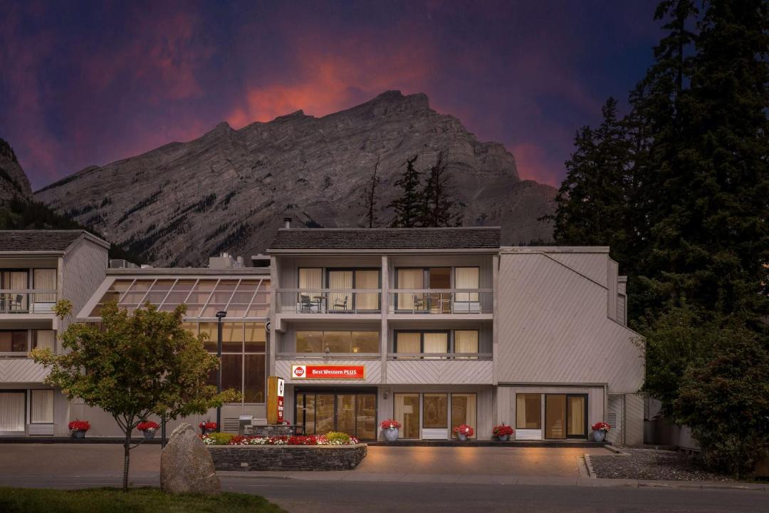 Photo of Others in Banff
