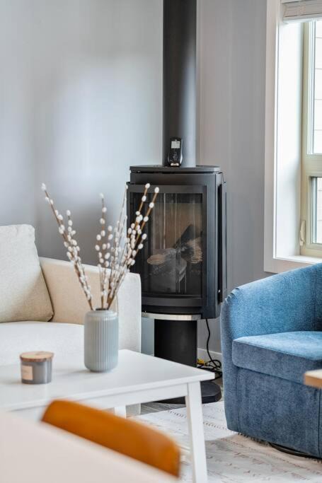 Photo of Livingroom in East Kootenay