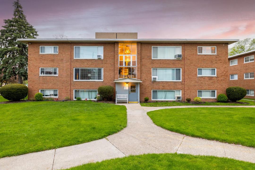 Photo of Buildings in Fairview Park