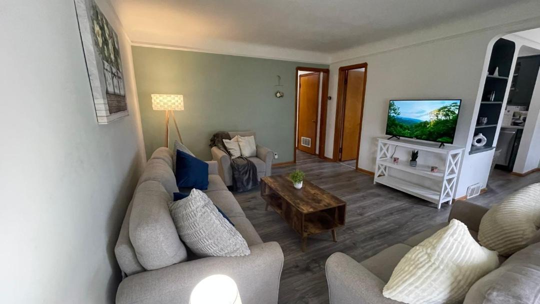 Photo of Livingroom in Garfield Heights