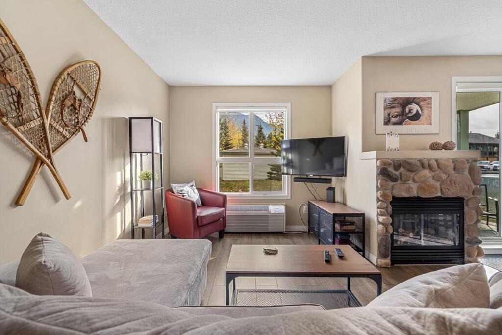 Photo of Livingroom in East Kootenay