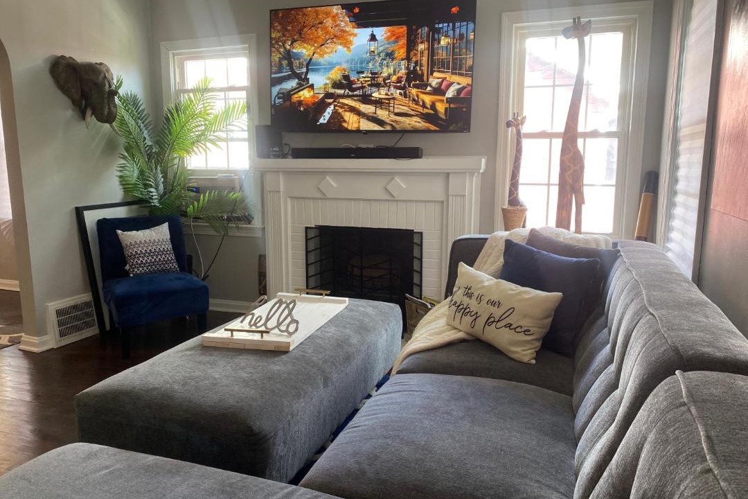 Photo of Livingroom in Cleveland Heights