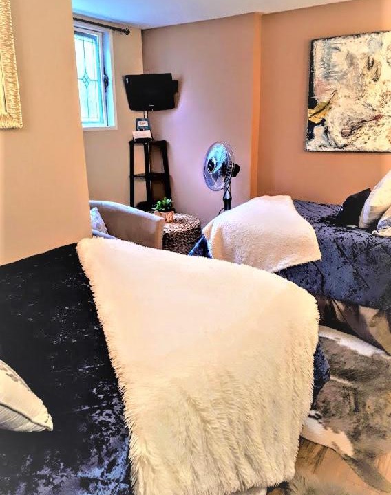 Photo of Bedroom in James Bay