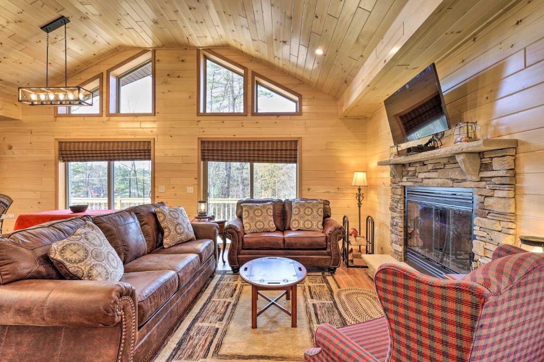 Photo of Livingroom in Chestertown
