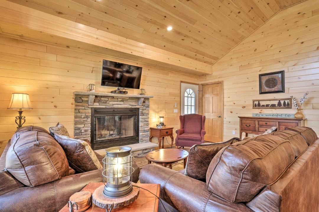 Photo of Livingroom in Chestertown