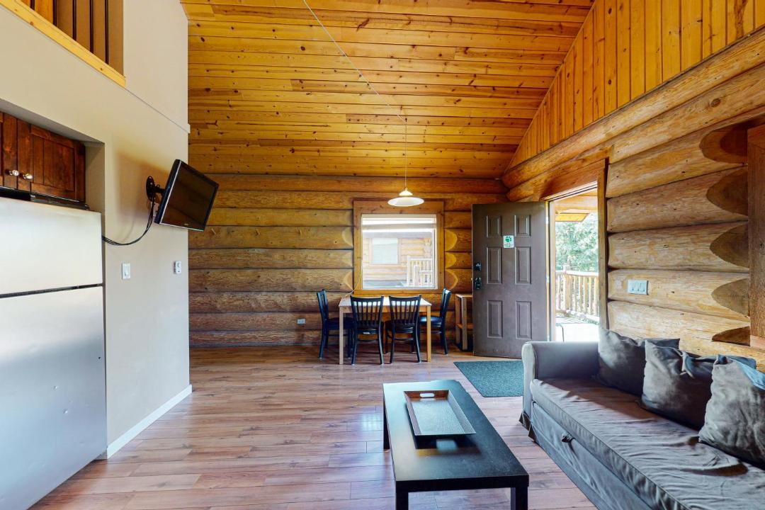 Photo of Livingroom in Lac Le Jeune