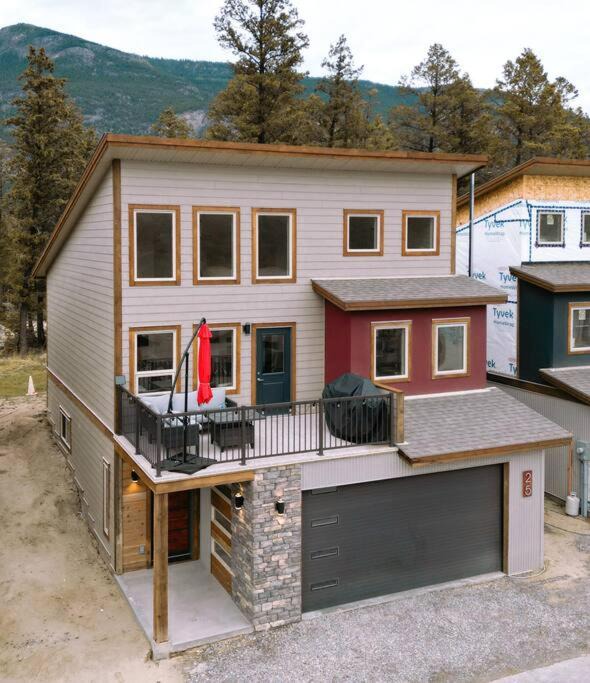 Photo of Buildings in East Kootenay