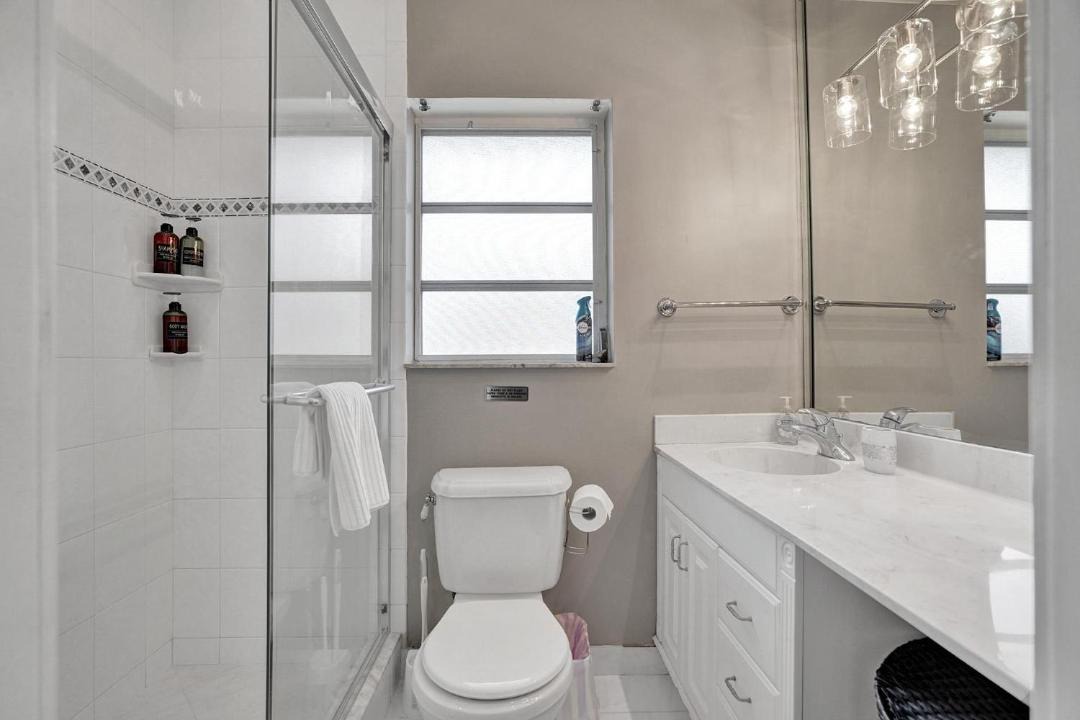 Photo of Bathroom in Garden Isles