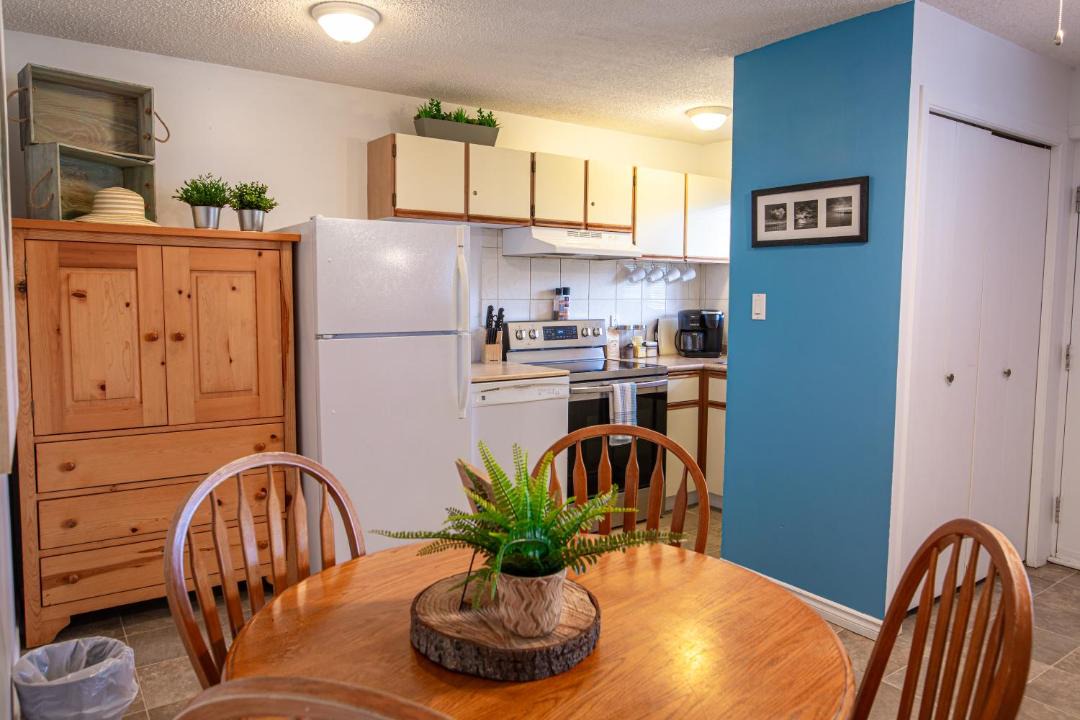 Photo of Kitchen in Harrison Hot Springs