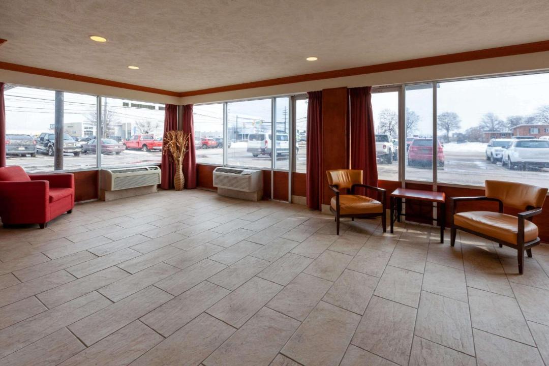 Photo of Livingroom in Brook Park