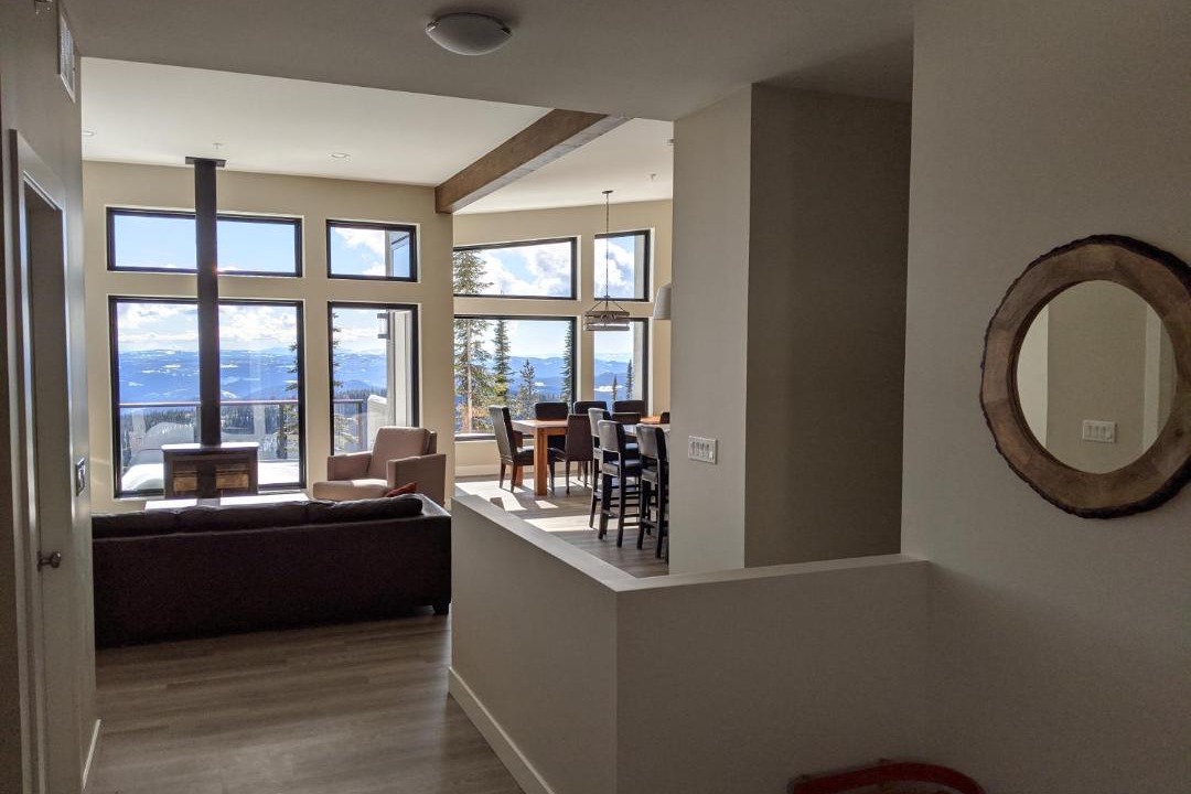 Photo of Livingroom in Silver Star Mountain