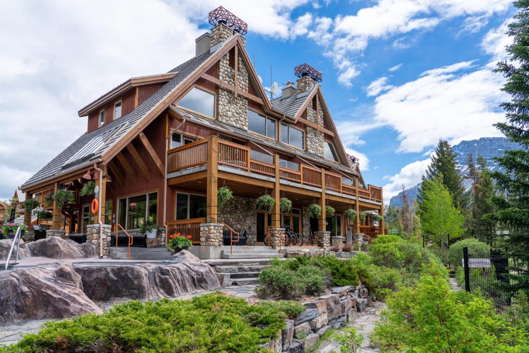 Photo of Others in Banff