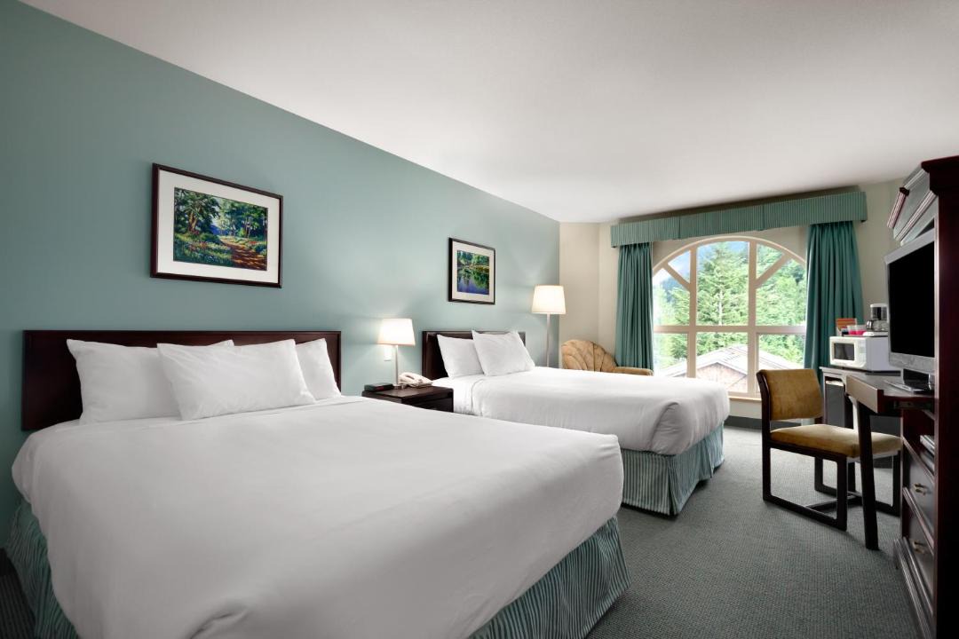 Photo of Bedroom in Harrison Hot Springs