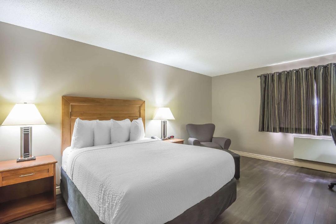 Photo of Others in West Edmonton