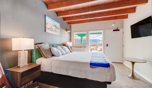 Superior Room, 1 King Bed with Sofa bed, Non Smoking