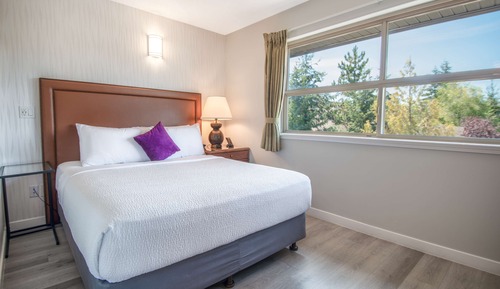 Room, 1 Queen Bed (Coast Premium Queen Suite)