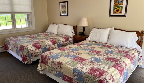 Quadruple Room, 2 Queen Beds, Mountain View