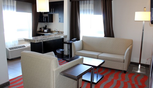 Deluxe Room with Separate Bedroom, Jetted tub and Fireplace