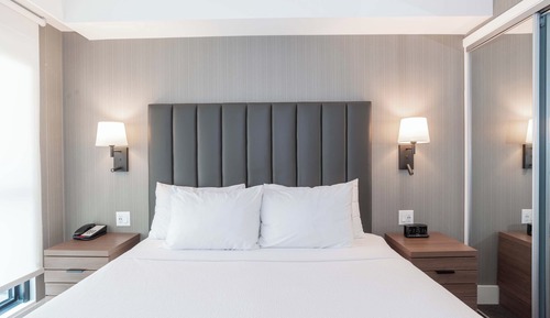 Standard Suite, 1 King Bed, Kitchen