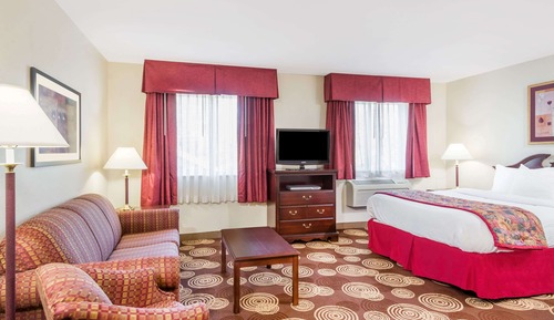 Room, 1 Queen Bed (Efficiency)