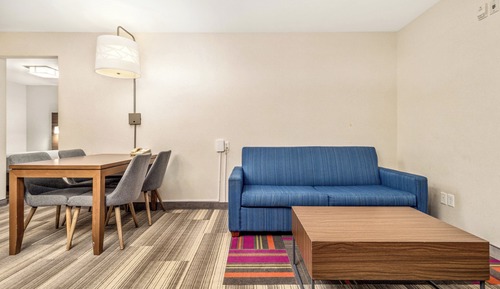Suite, Multiple Beds
