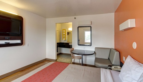 Standard Room, 1 Queen Bed, Smoking, Refrigerator & Microwave
