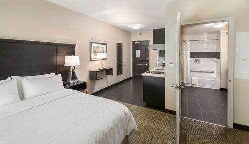 Studio Suite, 1 King Bed, Accessible, Non Smoking (Kitchen, Mobility Accessible)