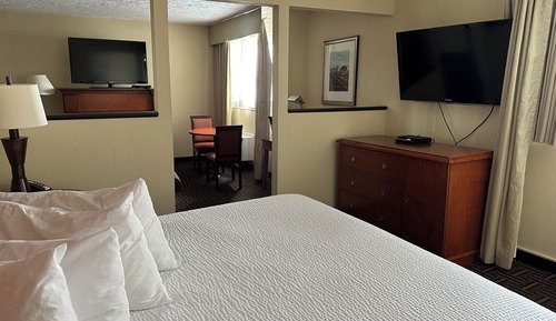 Deluxe Suite, 1 King Bed, Non Smoking