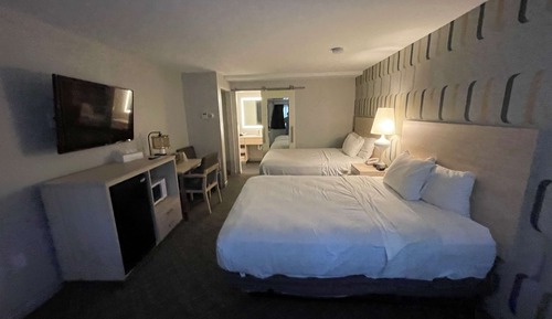 Standard Room, 2 Queen Beds, Accessible, Non Smoking
