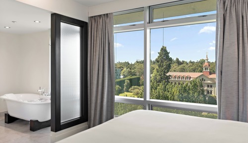 Suite, 1 Bedroom, Corner