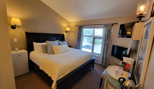 Economy Room