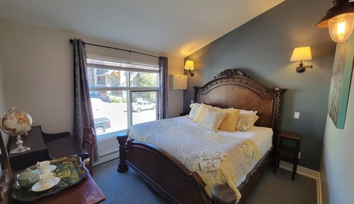 Royal Room