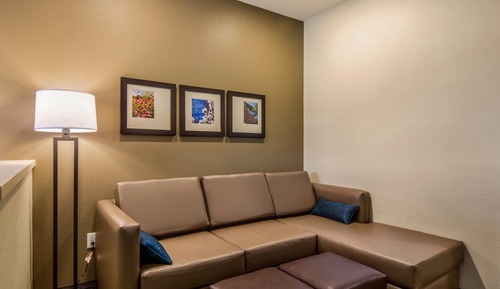 Suite, 1 King Bed, Non Smoking