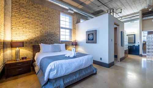 Comfort Apartment, Accessible Bathtub, City View