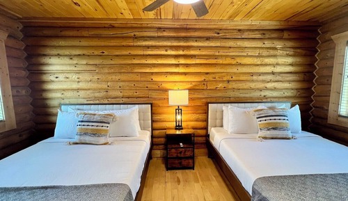 One Bedroom Cabin Plus