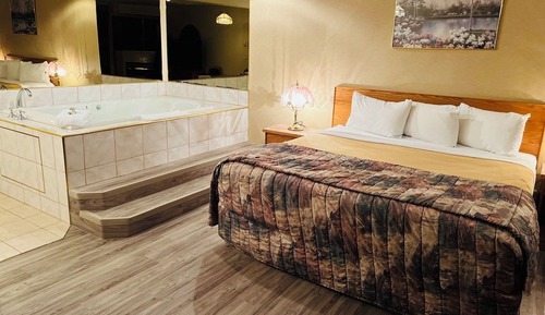 Suite, 1 King Bed