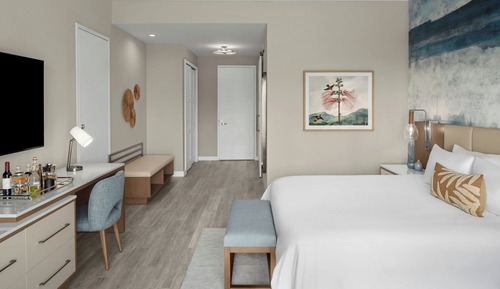 Standard Room, 1 King Bed