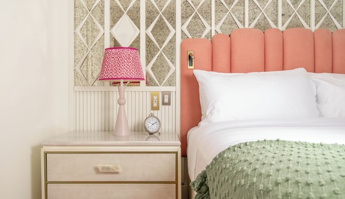 Room, 1 King Bed (Palm)