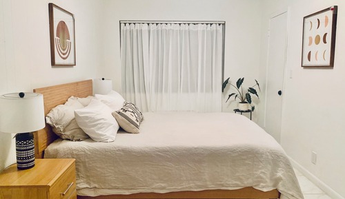 Classic Apartment, 2 Bedrooms, Pool View