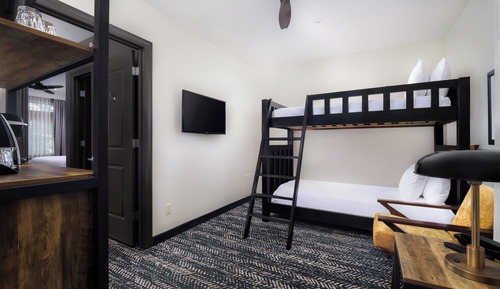 One Bedroom Suite w/King bed + bunk beds