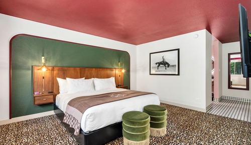 Suite, 1 King Bed, Non Smoking (with Sofabed)