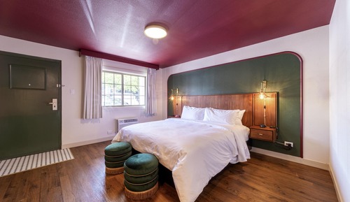 Standard Room, 1 King Bed, Non Smoking